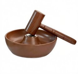 ظرف گردوشکن به همراه چکش طرح چوب